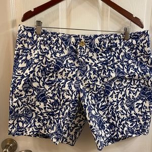 Lilly Pulitzer Krilling it shorts